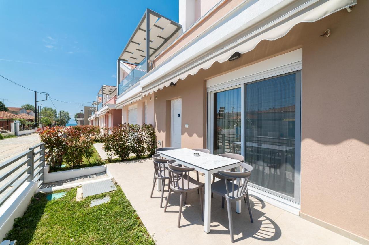 Appartement Dionysos Residential Complex à Ofrínion Extérieur photo