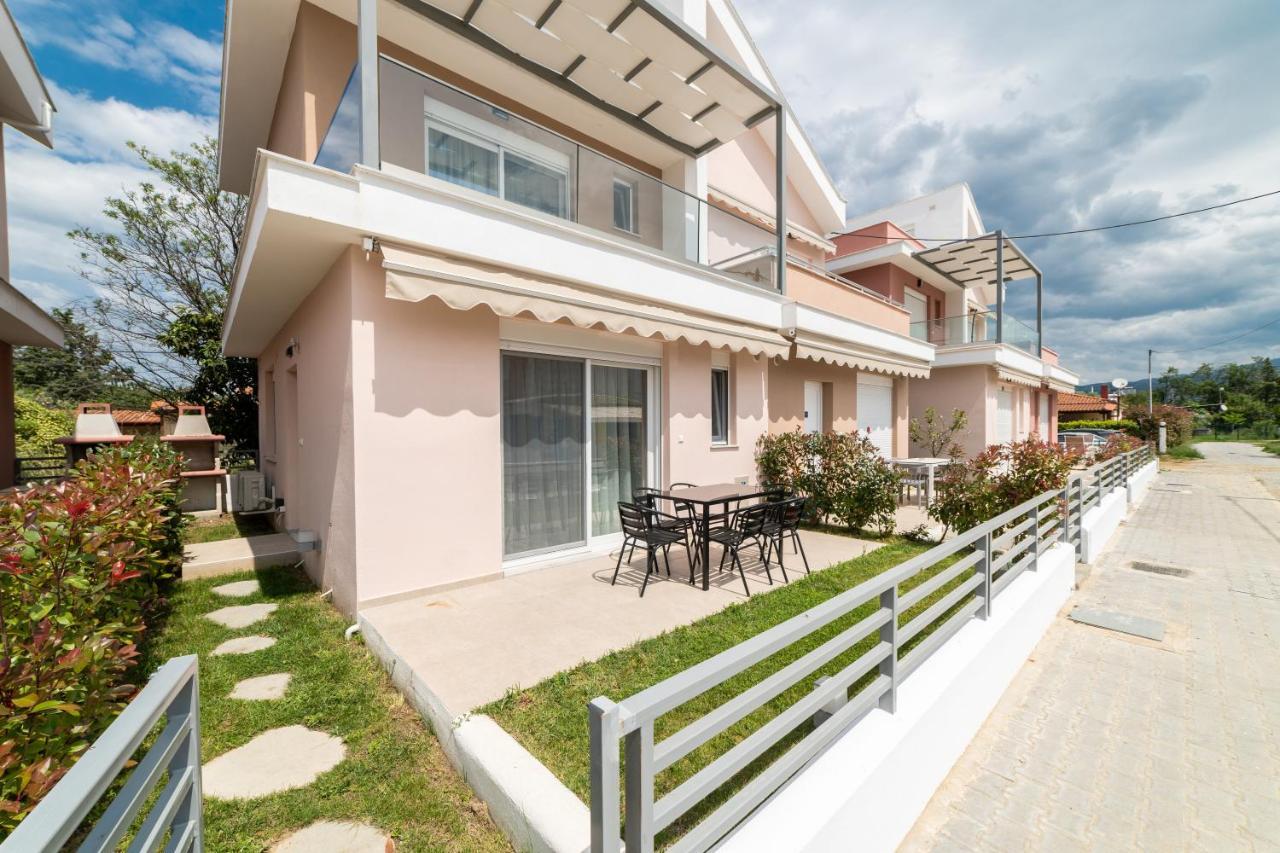 Appartement Dionysos Residential Complex à Ofrínion Extérieur photo